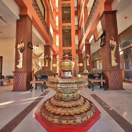 โรงแรมเธาแซนด์ ไอส์แลนด์ ทะเลสาบอินเล Inle Lake ภายนอก รูปภาพ