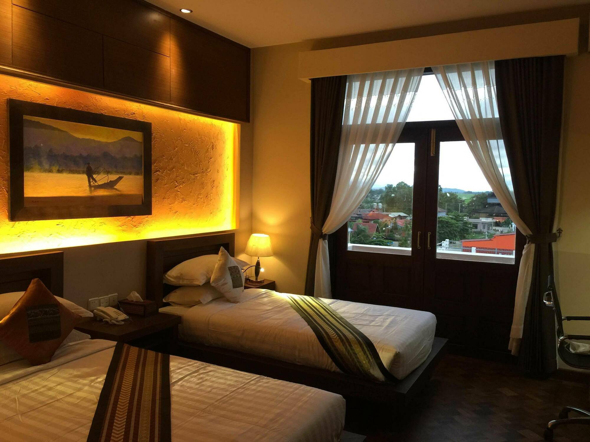 โรงแรมเธาแซนด์ ไอส์แลนด์ ทะเลสาบอินเล Inle Lake ภายนอก รูปภาพ